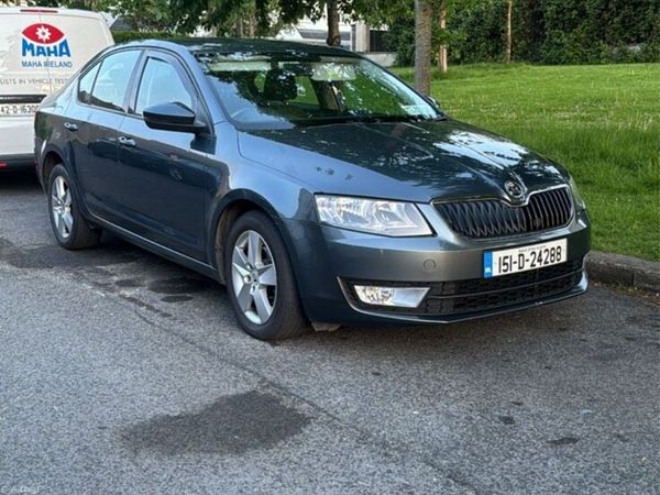 Skoda Octavia Saloon, Diesel, 2015, Grey