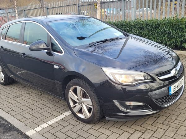 Vauxhall Astra Hatchback, Petrol, 2015, Black