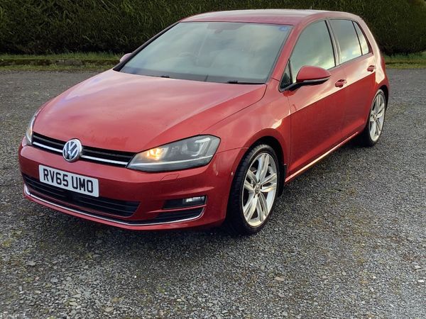 Volkswagen Golf Hatchback, Petrol, 2015, Red