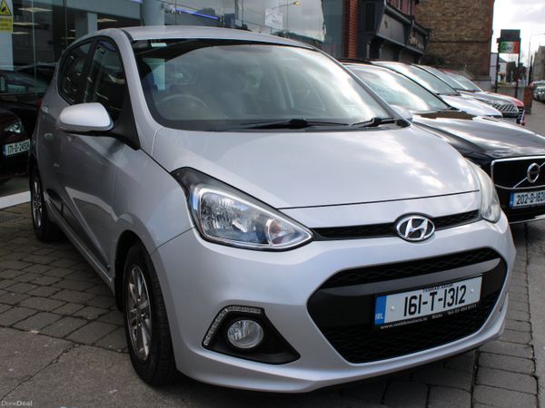 Hyundai i10 Hatchback, Petrol, 2016, Silver