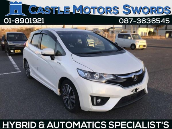 Honda Fit Hatchback, Petrol Hybrid, 2017, White