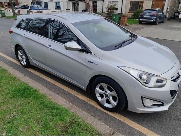 Hyundai i40 Estate/Jeep, Diesel, 2013, Silver