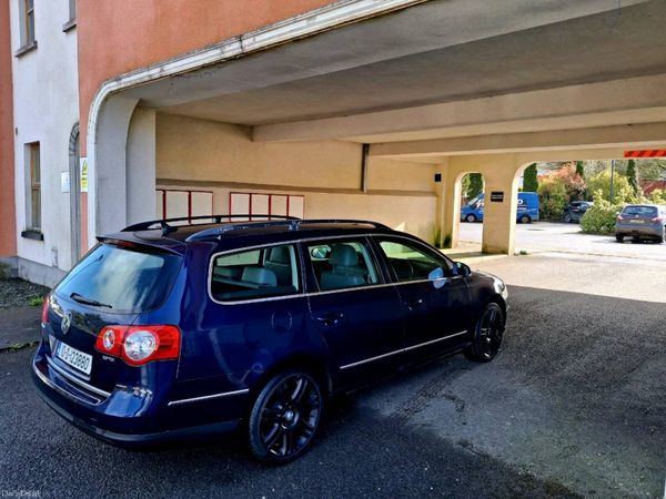 Volkswagen Passat Estate, Diesel, 2010, Blue