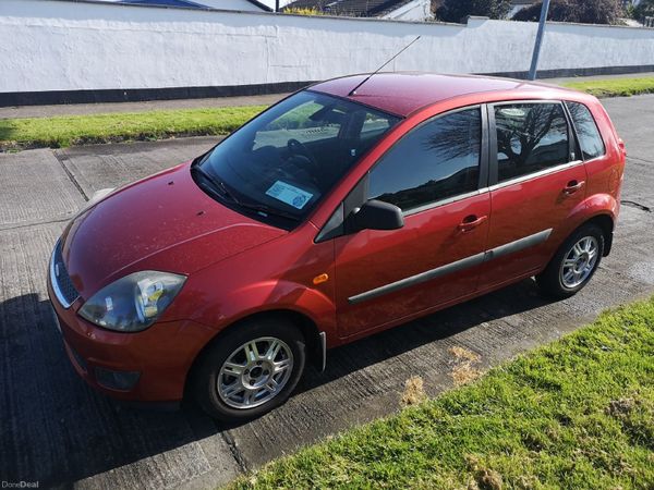 Ford Fiesta Hatchback, Petrol, 2007, Red