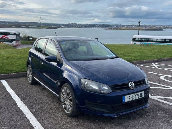 Volkswagen Polo Hatchback, Petrol, 2012, Blue