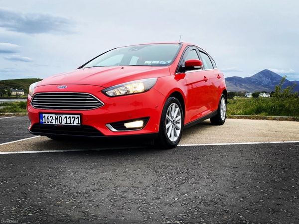 Ford Focus Hatchback, Diesel, 2016, Red