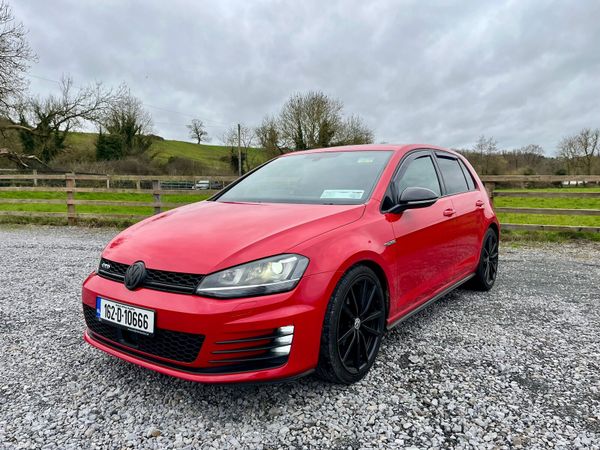 Volkswagen Golf Estate, Diesel, 2016, Red