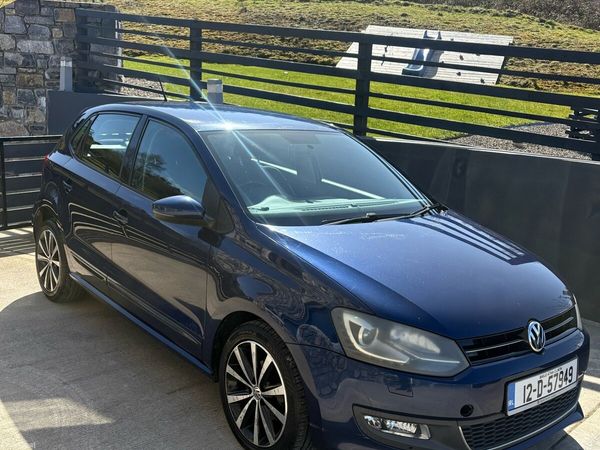 Volkswagen Polo Hatchback, Petrol, 2012, Blue