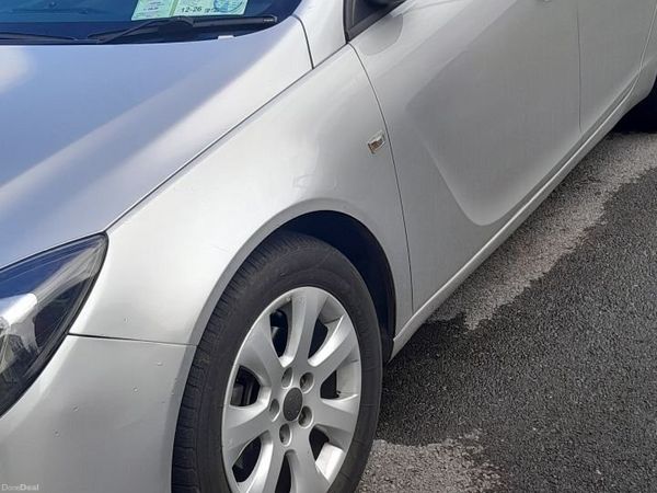 Opel Insignia Saloon, Diesel, 2016, Silver