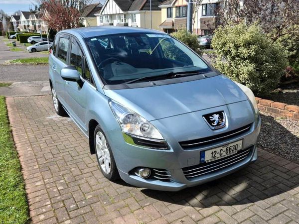Peugeot 5008 MPV, Diesel, 2012, Blue