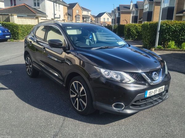 Nissan Qashqai Hatchback, Diesel, 2015, Black