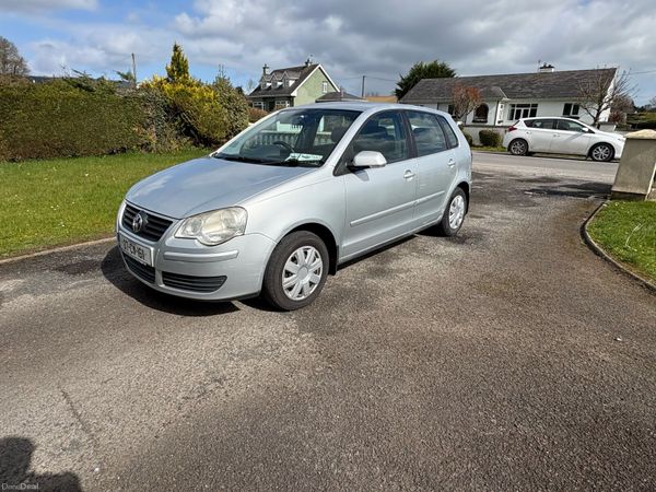 Volkswagen Polo Hatchback, Petrol, 2007, Silver