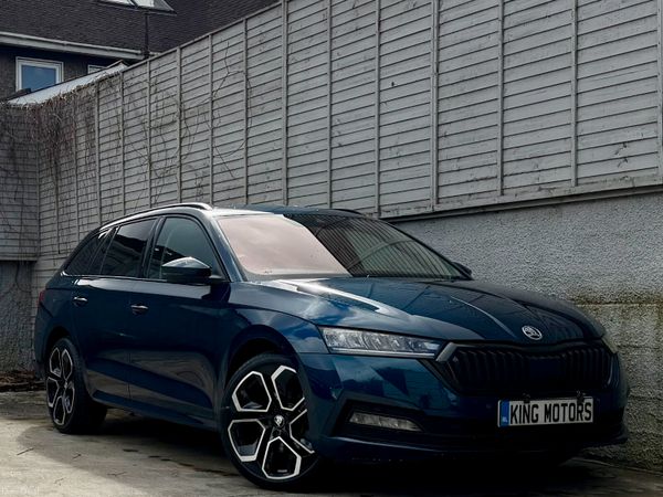 Skoda Octavia Estate, Petrol Hybrid, 2022, Blue