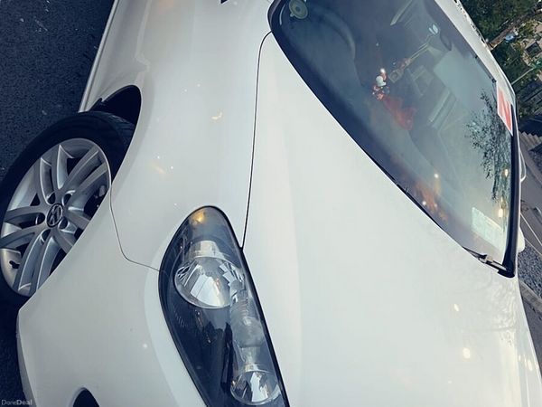 Volkswagen Golf Hatchback, Diesel, 2011, White