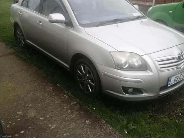 Toyota Avensis Saloon, Diesel, 2009, Silver