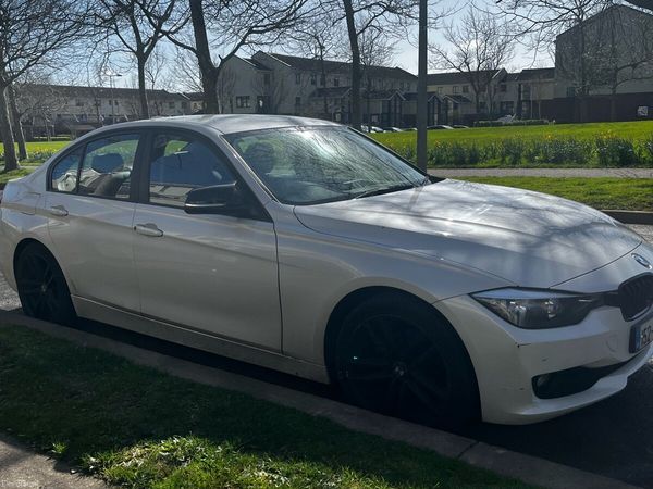 BMW 3-Series Saloon, Diesel, 2015, White