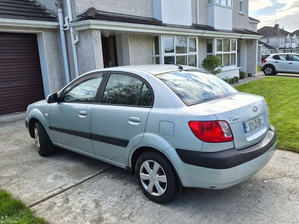 Kia Rio Saloon, Petrol, 2007, Silver