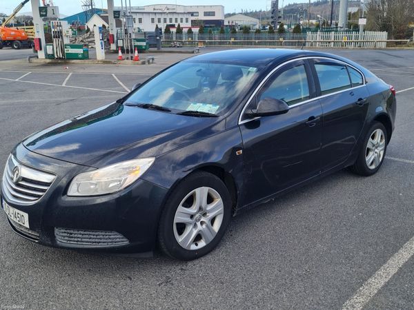 Vauxhall Insignia Hatchback, Diesel, 2010, Black
