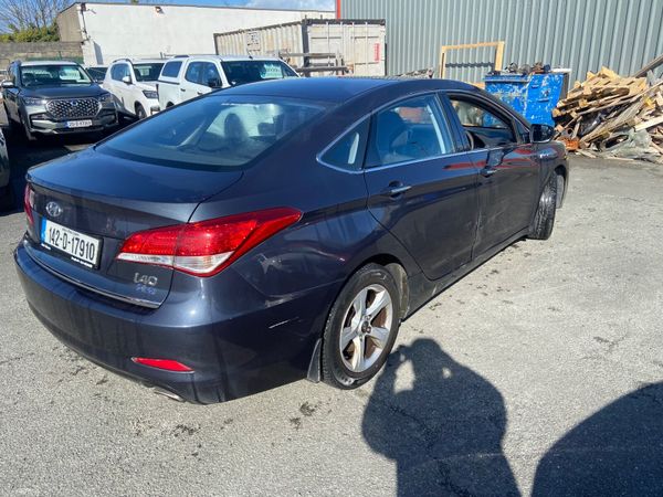 Hyundai i40 Saloon, Diesel, 2014, Blue