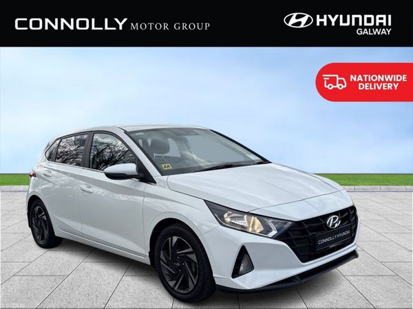 Hyundai i20 Hatchback, Petrol, 2023, White