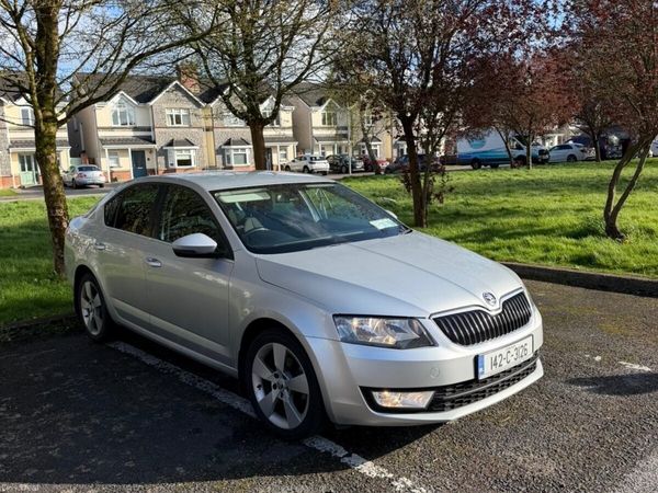 Skoda Octavia Saloon, Diesel, 2014, Silver