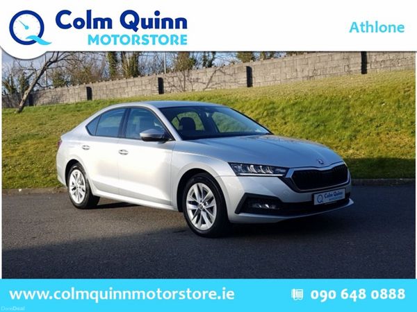 Skoda Octavia Saloon, Diesel, 2023, Grey