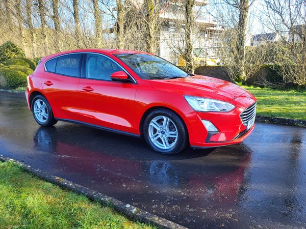 Ford Focus Hatchback, Diesel, 2019, Red