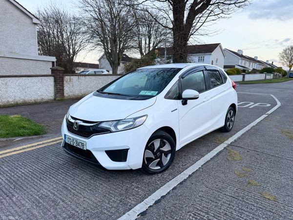 Honda Fit Hatchback, Petrol Hybrid, 2017, White
