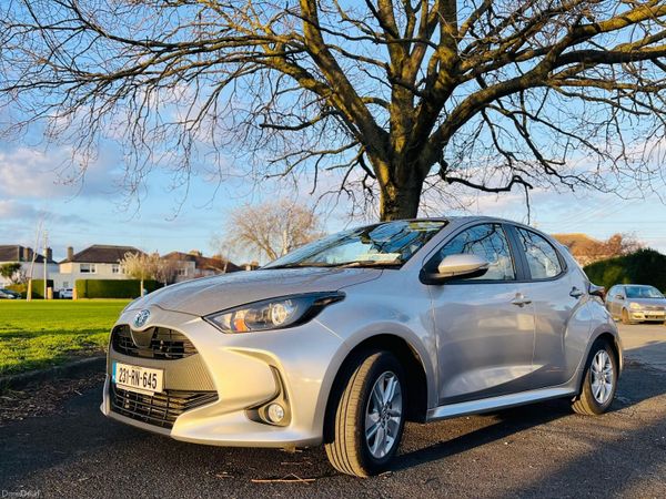 Toyota Yaris Hatchback, Petrol Hybrid, 2023, Grey