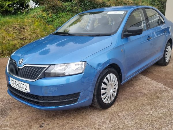 Skoda Rapid Hatchback, Petrol, 2013, Blue