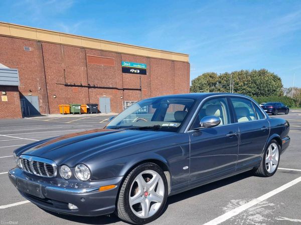 Jaguar XJ Saloon, Petrol, 2006, Grey