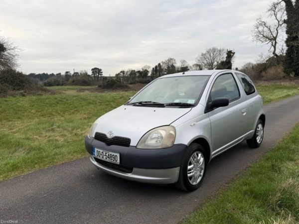 Toyota Yaris Hatchback, Petrol, 2000, Silver
