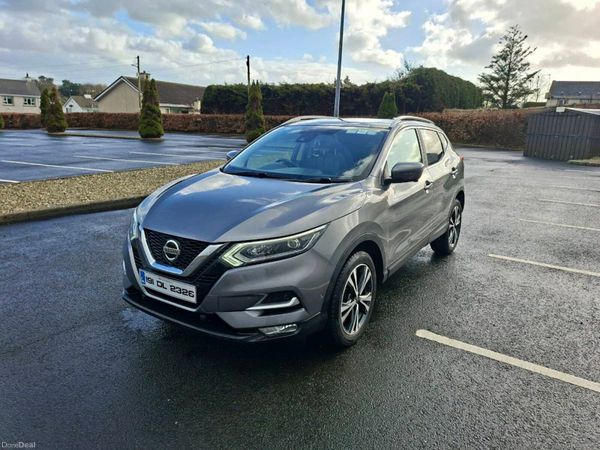 Nissan Qashqai Hatchback, Diesel, 2019, Grey