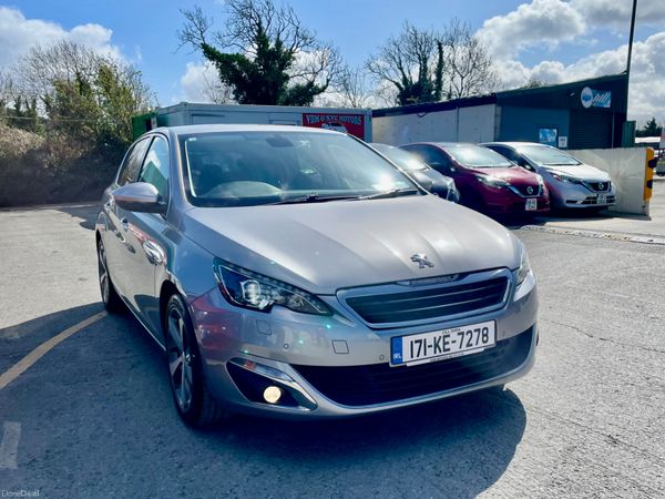 Peugeot 308 Hatchback, Petrol, 2017, Silver
