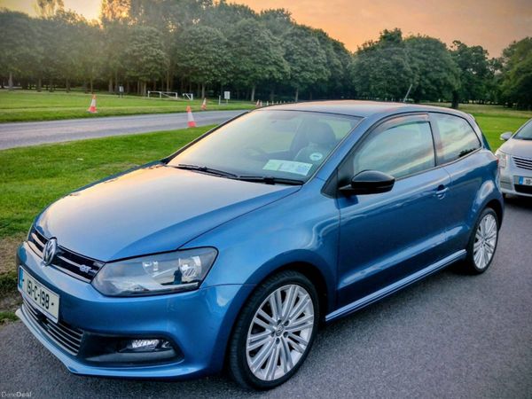 Volkswagen Polo Hatchback, Petrol, 2015, Blue