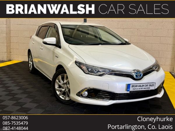 Toyota Auris Hatchback, Petrol Hybrid, 2016, White