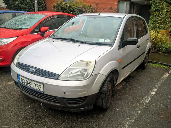Ford Fiesta Hatchback, Petrol, 2003, Silver