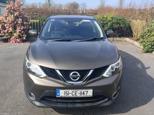 Nissan Qashqai Hatchback, Petrol, 2015, Brown