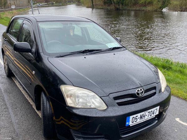 Toyota Corolla Hatchback, Petrol, 2005, Black