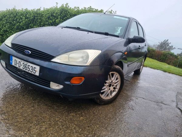 Ford Focus Hatchback, Petrol, 2001, Grey