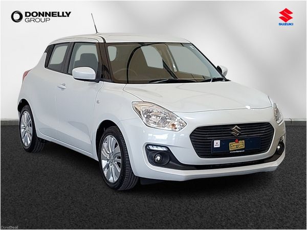 Suzuki Swift Hatchback, Petrol, 2017, White