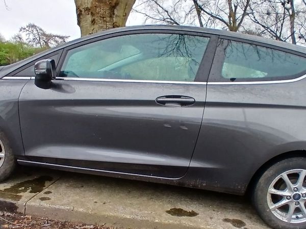 Ford Fiesta Hatchback, Petrol, 2017, Grey