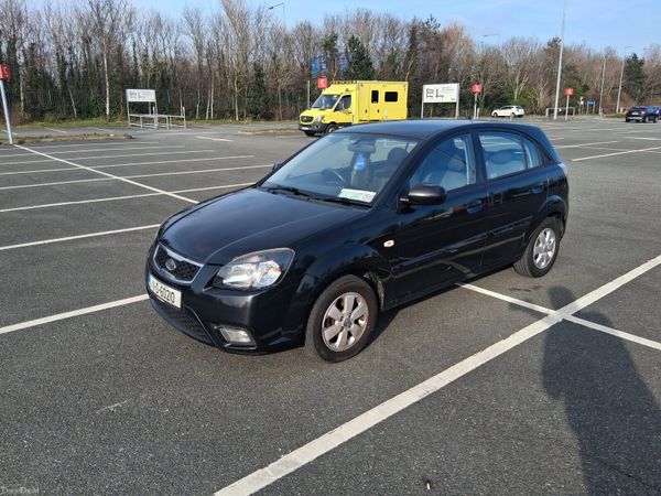 Kia Rio Hatchback, Petrol, 2011, Black