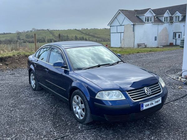Volkswagen Passat Saloon, Diesel, 2005, Blue