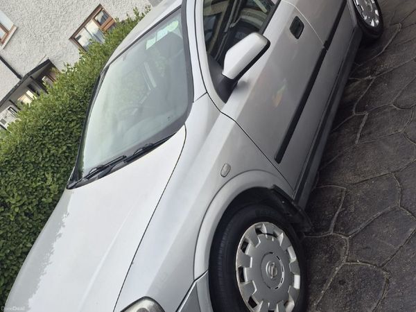 Opel Astra Saloon, Petrol, 2002, Silver