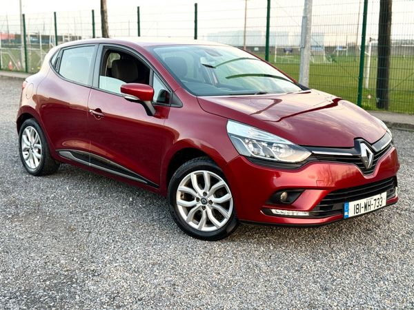 Renault Clio Hatchback, Petrol, 2018, Red