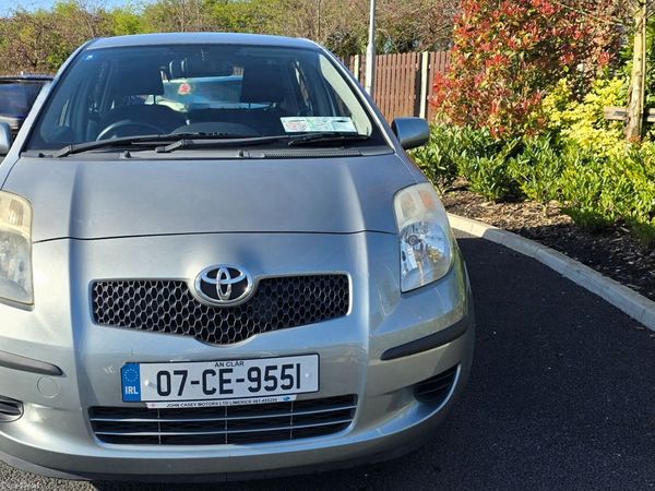 Toyota Yaris Hatchback, Petrol, 2007, Silver