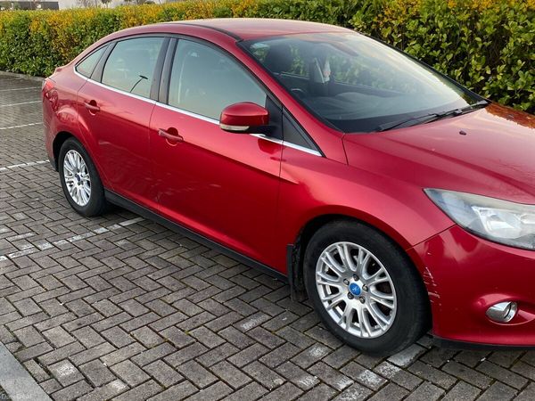 Ford Focus Saloon, Diesel, 2012, Red