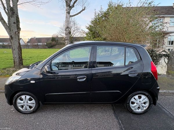 Hyundai i10 Hatchback, Petrol, 2013, Black