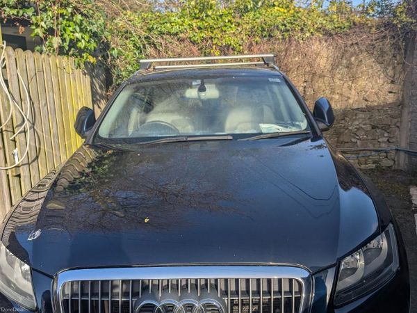 Audi Q5 SUV, Diesel, 2010, Blue